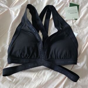 HALARA Cross-Back Black Sports Bra